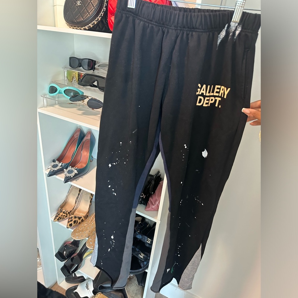 Gallery Dept Sweats. Tag says size XL but they fit like a M/L (have been washed